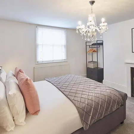 Host & - Hidden Treasure Holiday home *